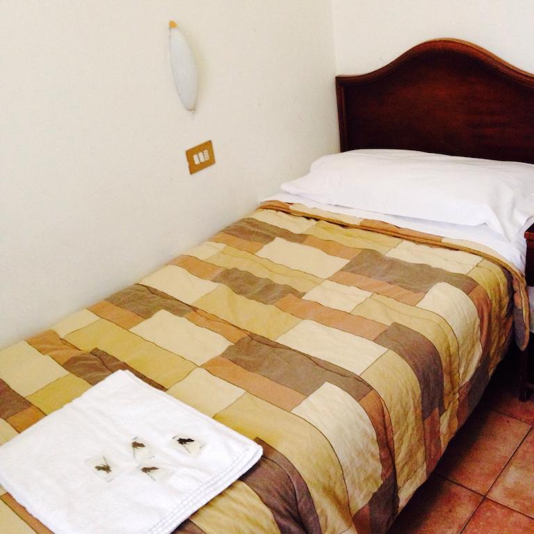 Hotel Medea ميلان الغرفة الصورة
